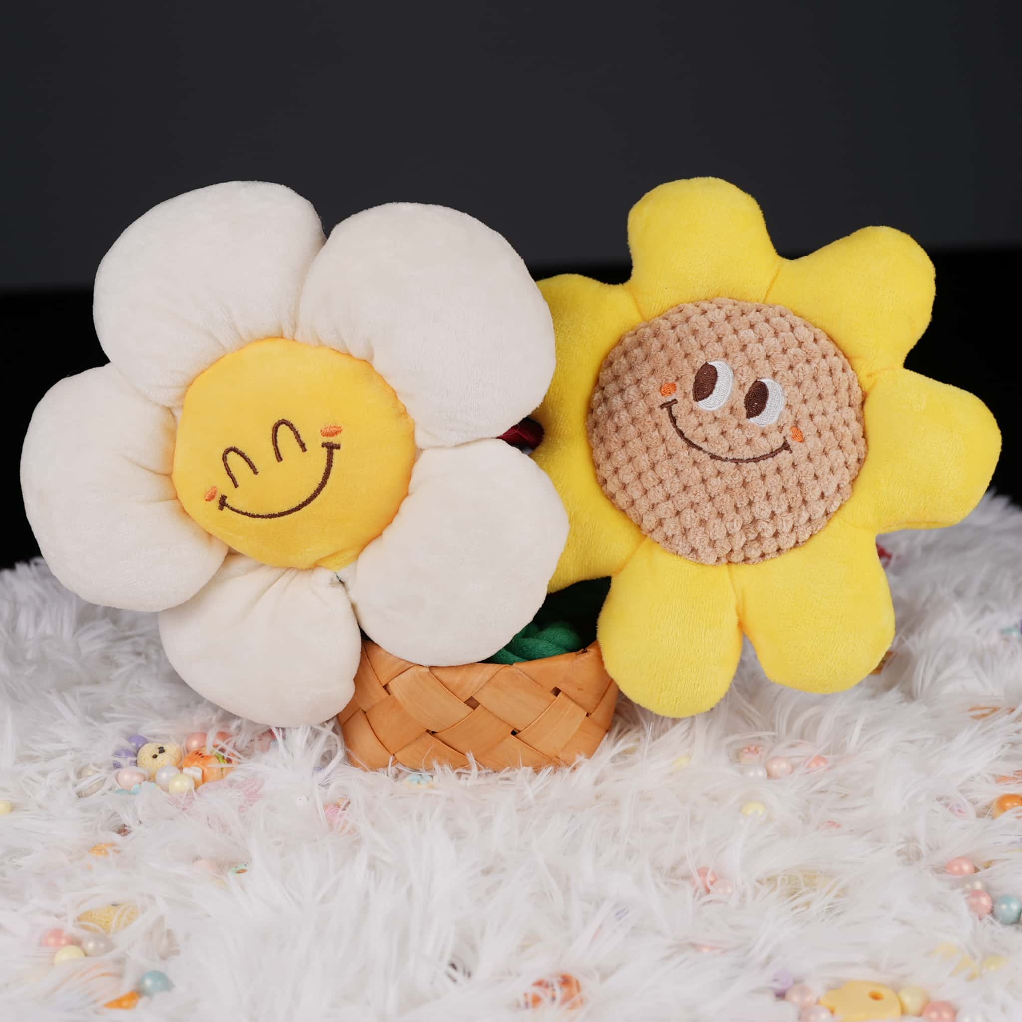 PAWZLE White Smiling Flower